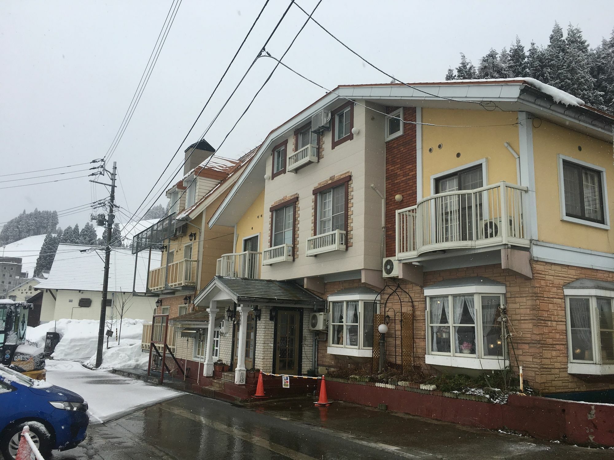 ホテル 石打 ペンションブルージュ 南魚沼市 エクステリア 写真